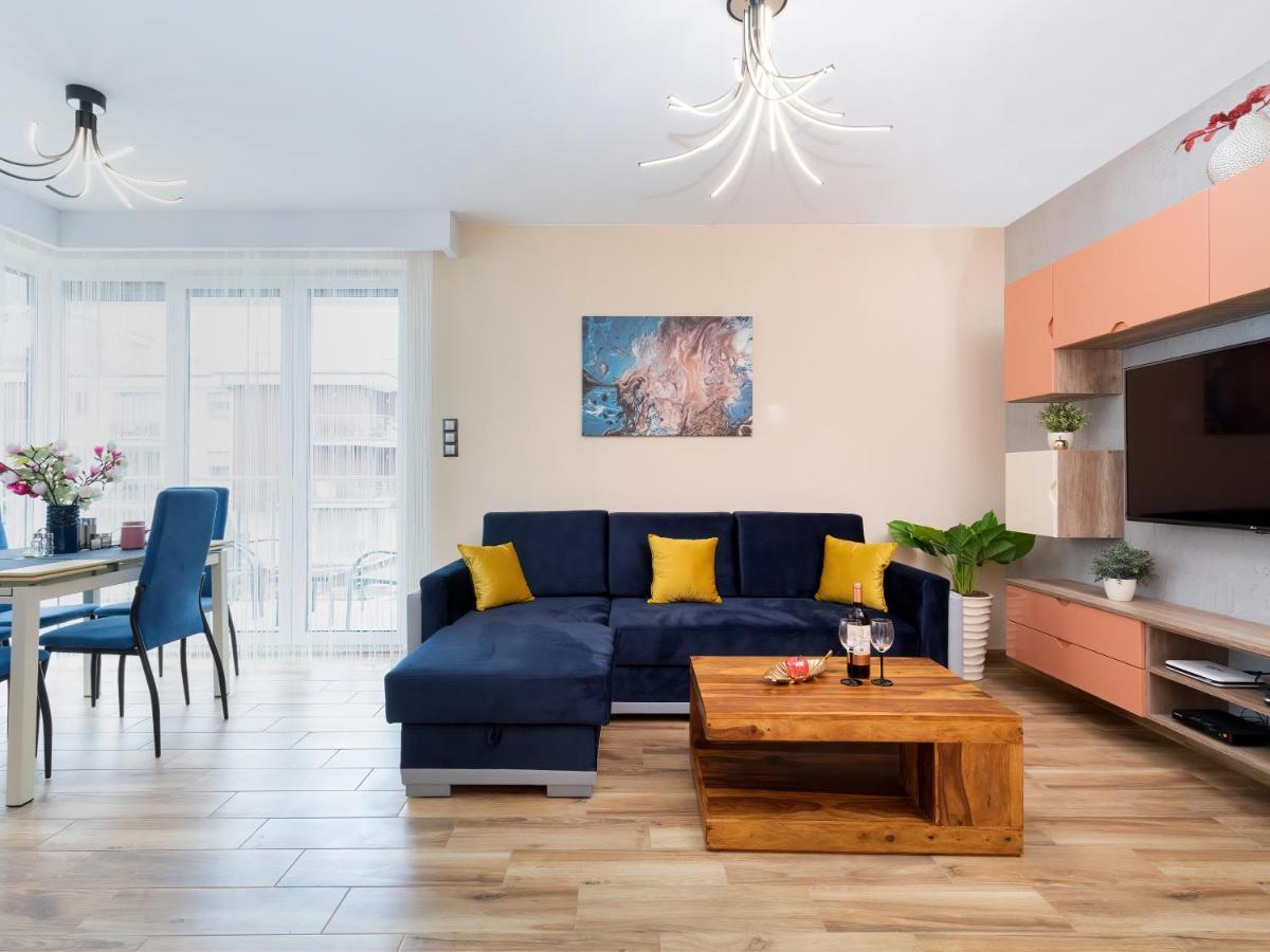 Apartament Porto Santa Rewales